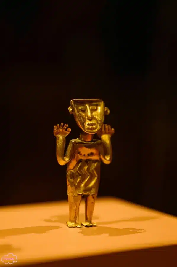 Displaying a Small Piece of Art